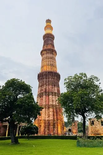 2. Qutub Minar Delhi