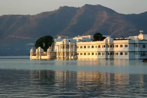 udaipur lakace palace rj